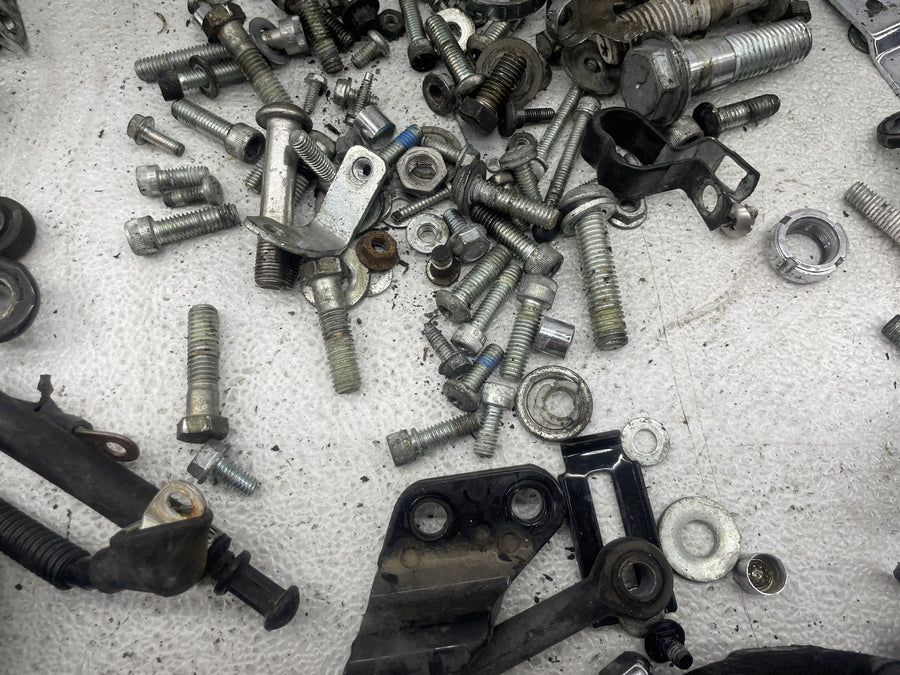 07-11 HARLEY-DAVIDSON SPORTSTER 1200 XL1200C PARTS HARDWARE LOT