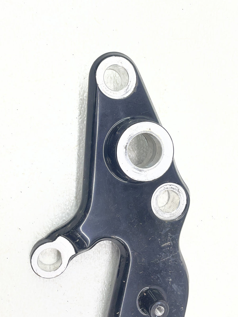 23-25 HARLEY-DAVIDSON NIGHTSTER RH975S LEFT RIGHT  FRAME COVER SUPPORT BRACKETS