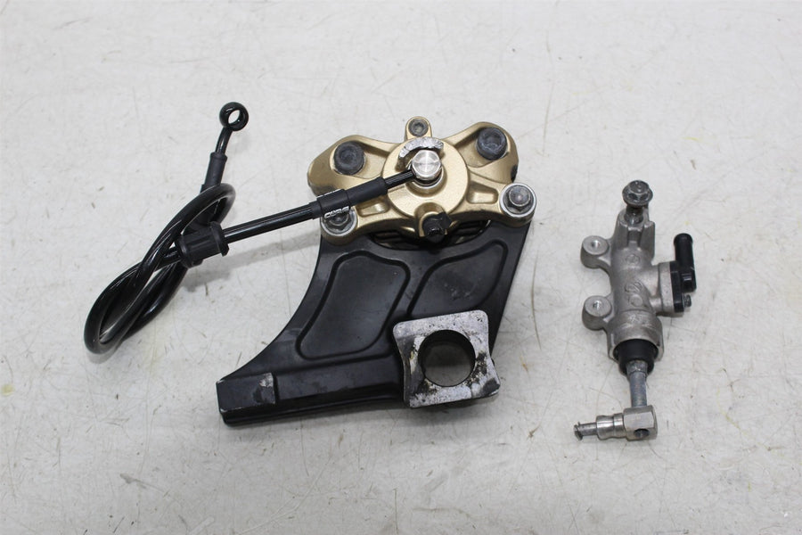 03-04 SUZUKI GSXR1000 REAR BACK BRAKE CALIPER MASTER CYLINDER RESERVOIR (READ)