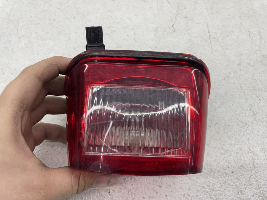 06-11 HARLEY-DAVIDSON DYNA STREET BOB FXDBI TAILLIGHT REAR TAIL BRAKE LIGHT
