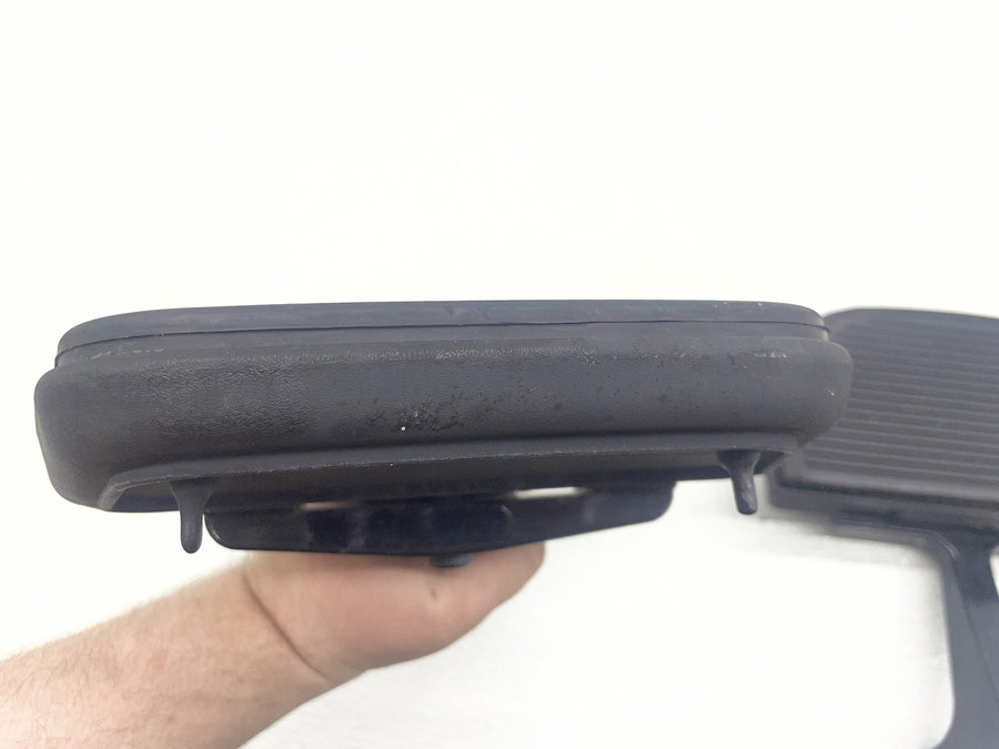 17-23 HARLEY-DAVIDSON ROAD GLIDE SPECIAL FLTRXS REAR PASSENGER FLOORBOARDS PAIR