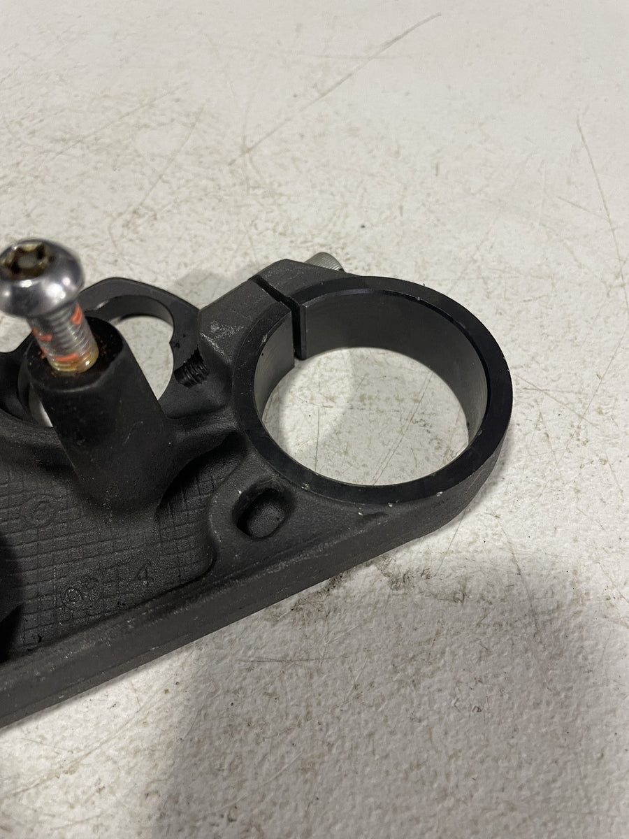 06-07 SUZUKI GSXR600 FORKS UPPER TRIPLE TREE CLAMP 51311-01H00