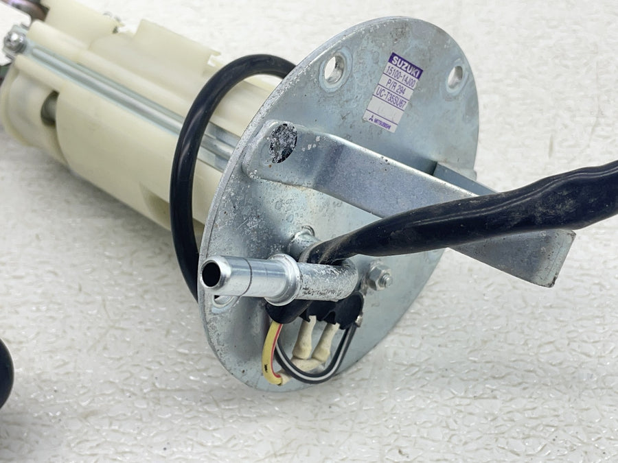 11-26 SUZUKI GSXR600 GSXR750 FUEL PUMP GAS PETROL SENDER UNIT 15100-14J01