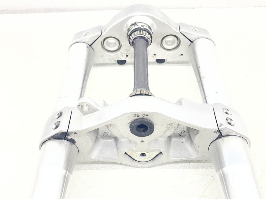 04-06 VICTORY KINGPIN FRONT FORKS SHOCK SUSPENSION TRIPLE TREE STRAIGHT