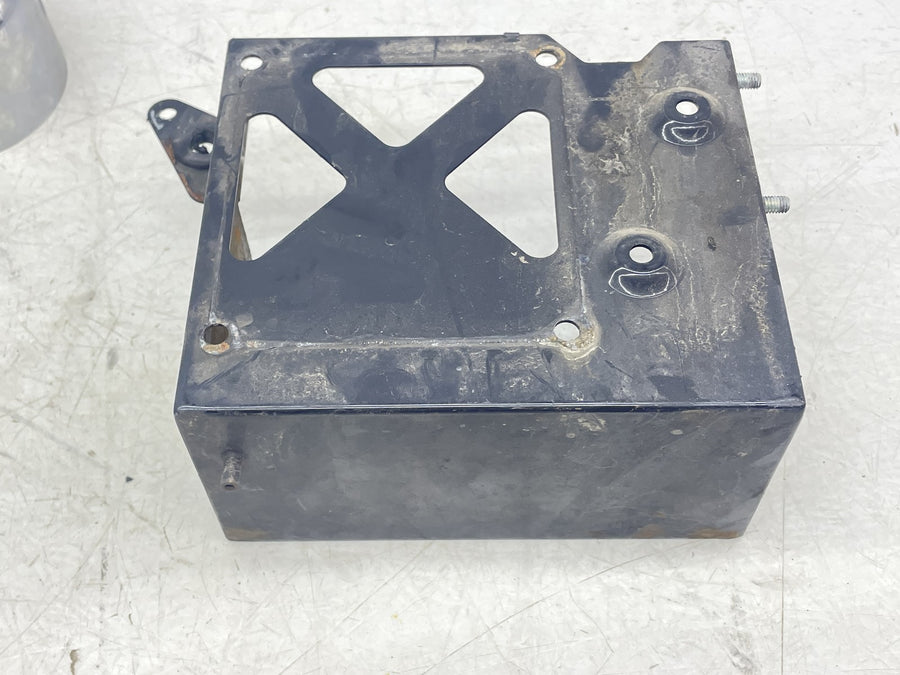 04-06 VICTORY KINGPIN PARTS HARDWARE GAUGE MOUNT BRACKET HORN LINKAGE
