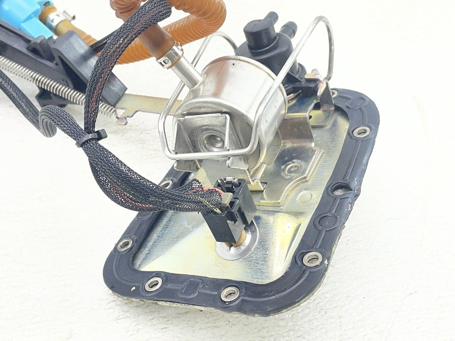 07-09 HARLEY-DAVIDSON SOFTAIL NIGHT TRAIN FXSTB FUEL GAS PUMP 75132-06