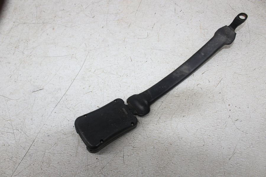 16-18 YAMAHA WOLVERINE YXE700 RIGHT PASSENGER SEAT BELT LATCH