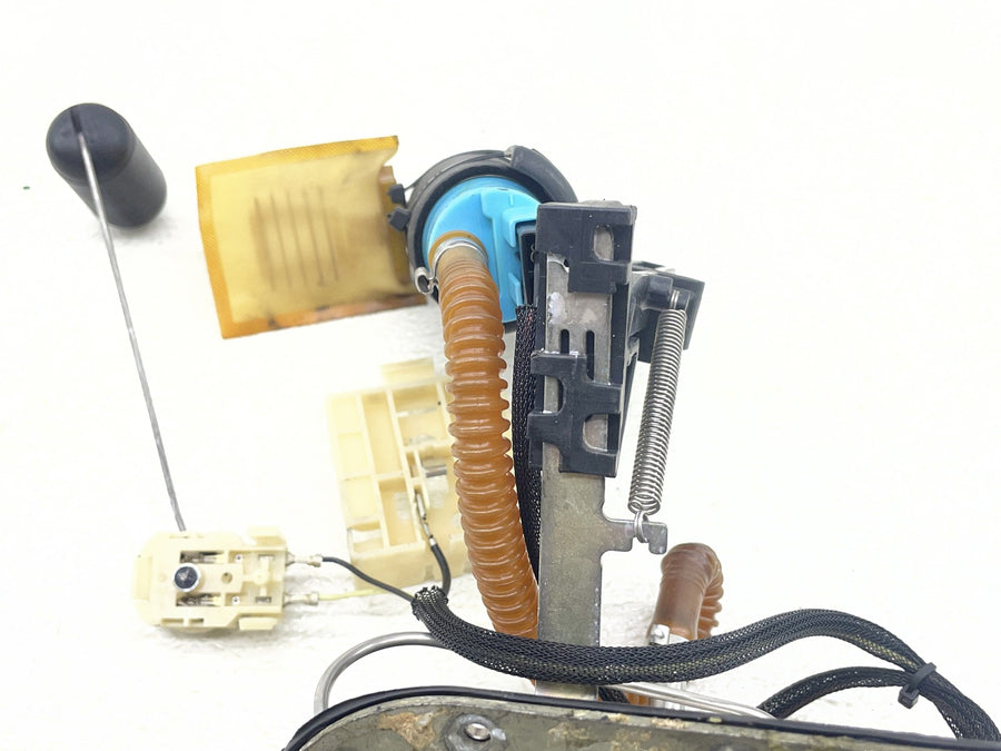 07-09 HARLEY-DAVIDSON SOFTAIL NIGHT TRAIN FXSTB FUEL GAS PUMP 75132-06