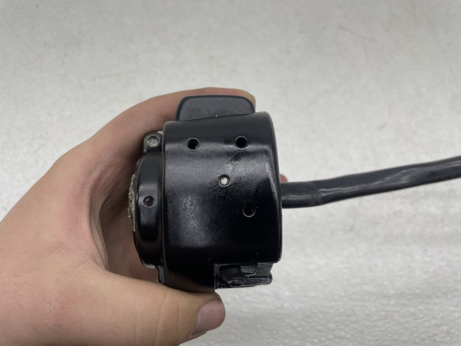 06-11 HARLEY-DAVIDSON DYNA LOW RIDER FXDL LEFT CONTROL SWITCH