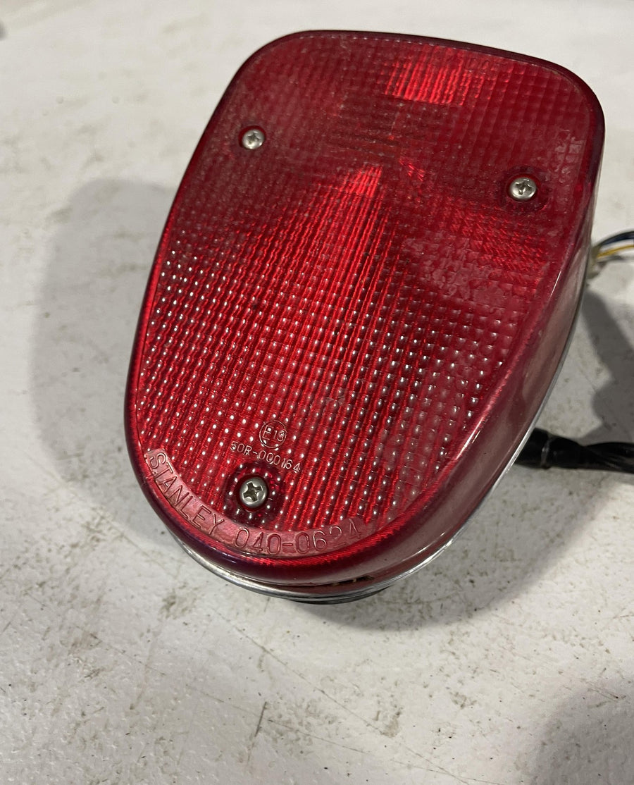 98-07 YAMAHA V STAR 650 XVS650 CLASSIC TAILLIGHT REAR TAIL BRAKE LIGHT