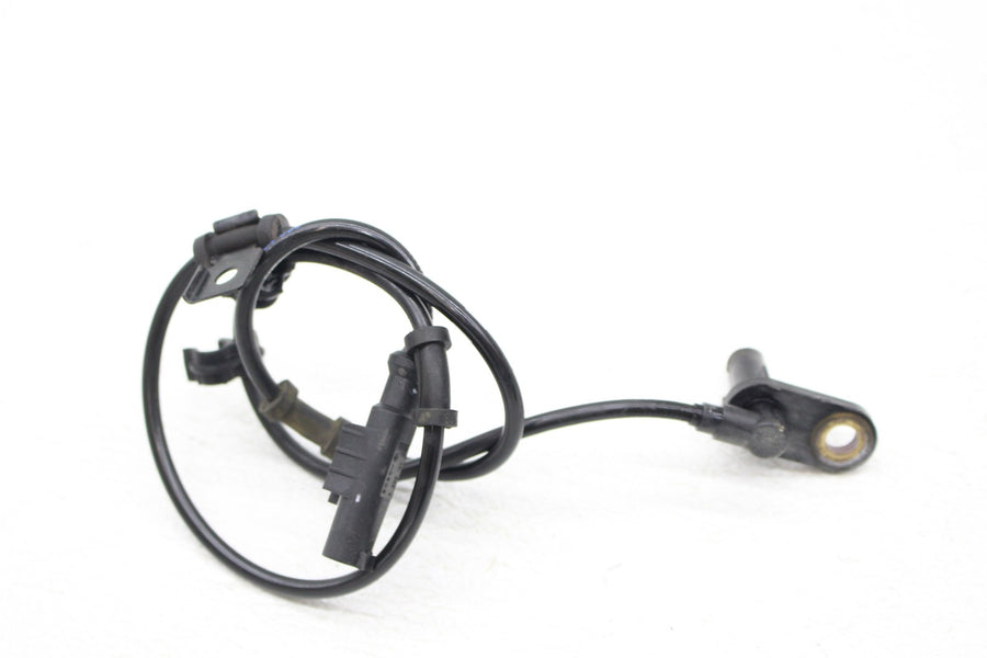 16-20 KAWASAKI NINJA ZX10R REAR WHEEL SPEED SPEEDOMETER SENSOR 21176-0815