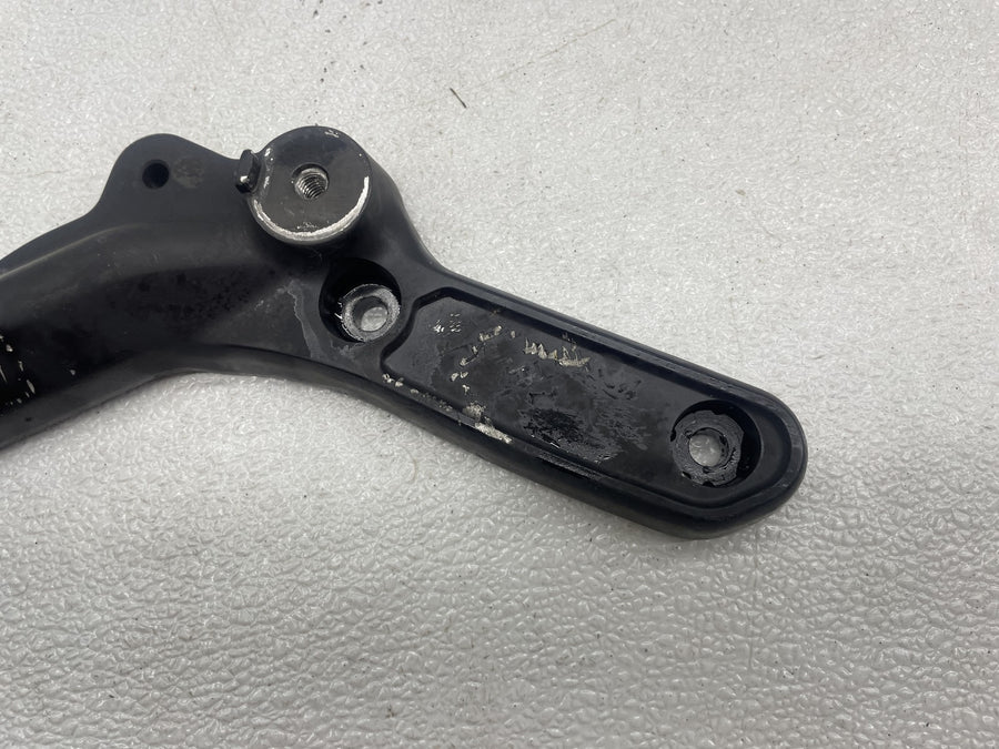 20-24 HARLEY-DAVIDSON SOFTAIL STANDARD FXST EXHAUST MOUNT BRACKET