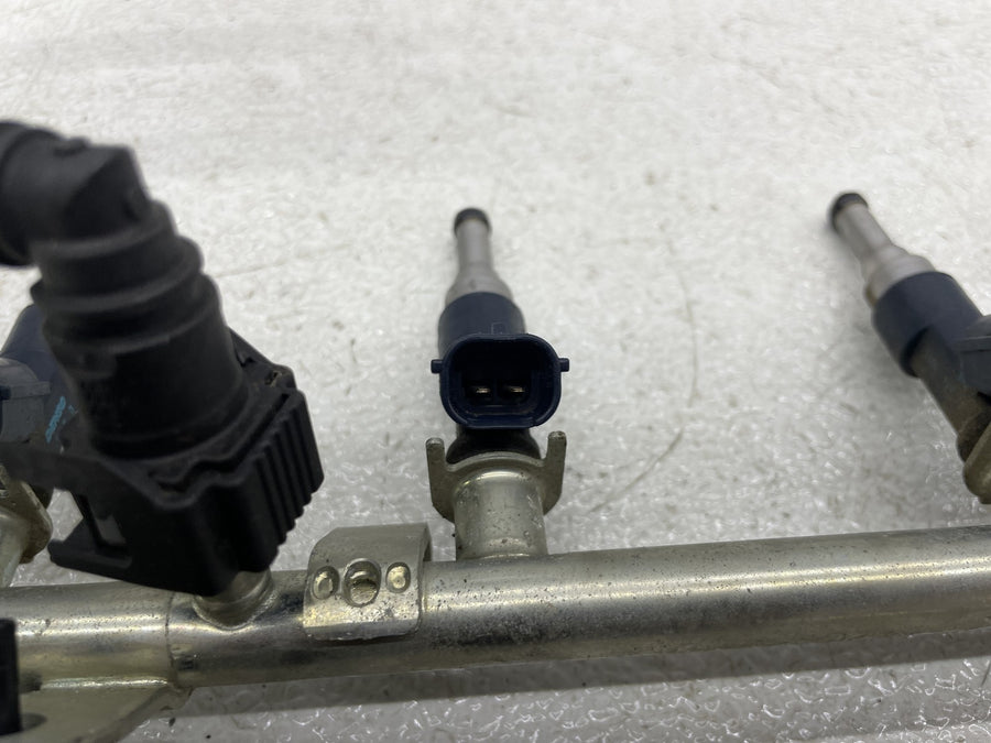 06-15 YAMAHA FZ1 FUEL INJECTORS W/ RAIL