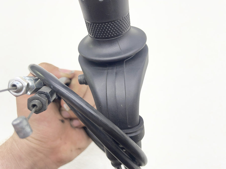 18-21 YAMAHA MT-10 THROTTLE GRIP W/ CABLE