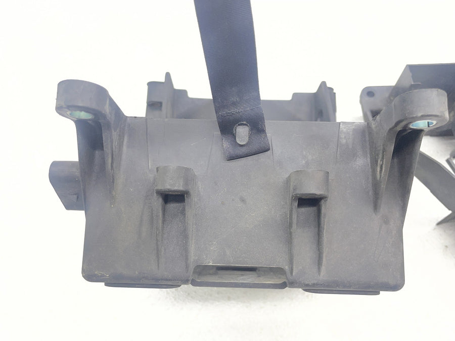 12-16 HARLEY-DAVIDSON STREET GLIDE FLHX BATTERY TRAY BOX HOLDER