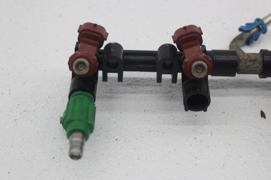 08-09 SUZUKI GSXR750 SECONDARY FUEL INJECTORS TOP AIRBOX GAS RAIL