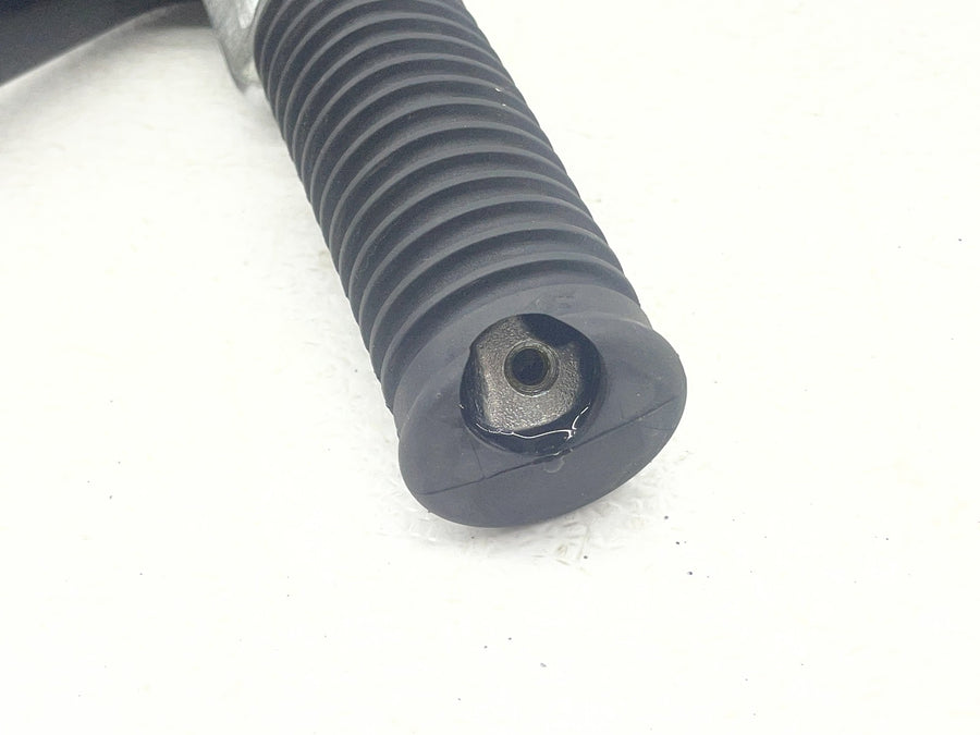 21-22 HARLEY-DAVIDSON IRON 883 XL883N RIGHT FRONT FOOT REST PEG STEP