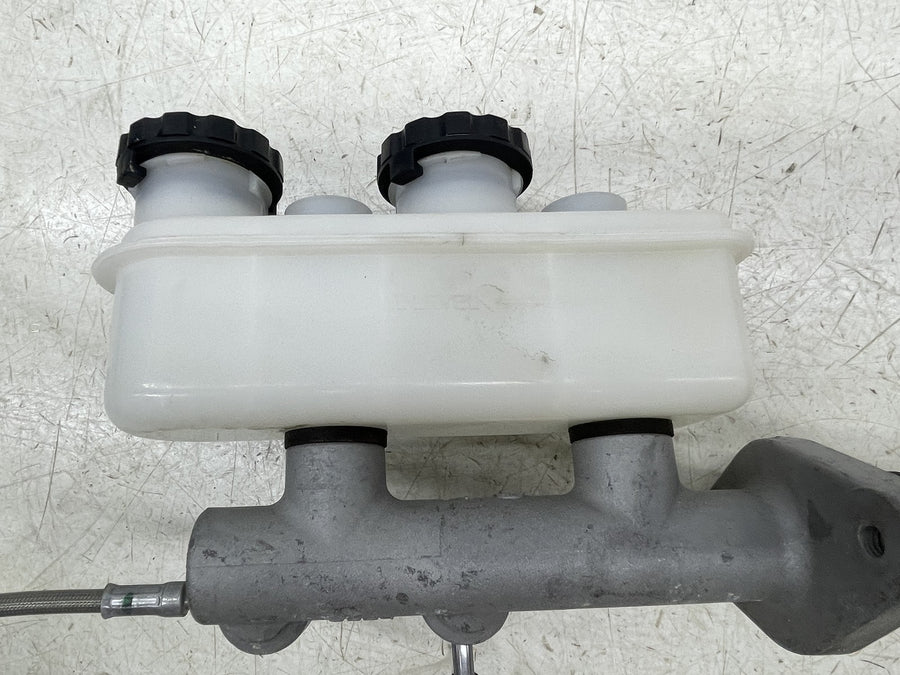 19 POLARIS SLINGSHOT SL BRAKE MASTER CYLINDER RESERVOIR