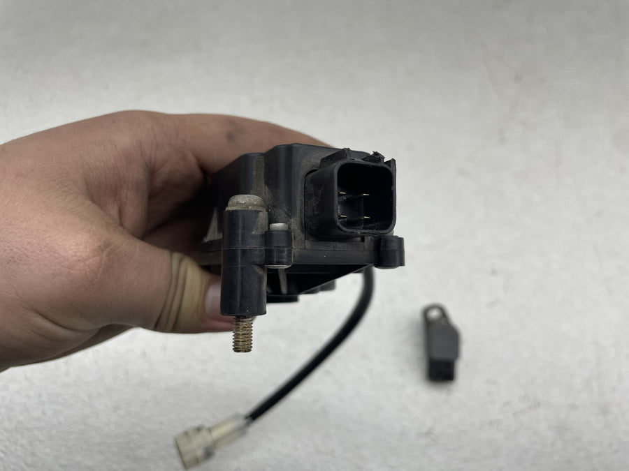 06-07 SUZUKI GSXR600 STVA & TPS THROTTLE VALVE ACTUATOR POSITION SENSOR SET