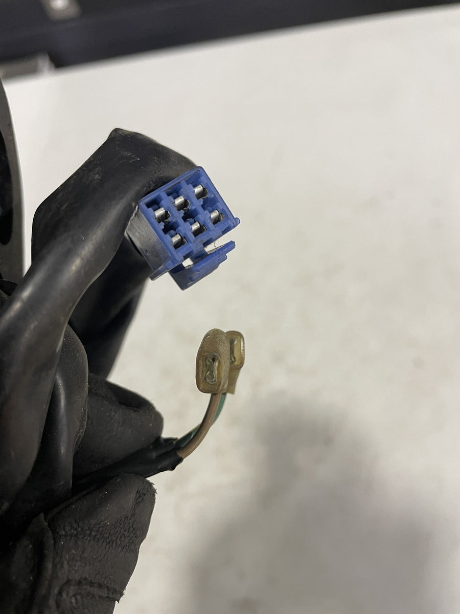 07-08 YAMAHA YZF R1 RIGHT CONTROL KILL OFF START SIGNAL SWITCH 4C8-83975-00-00