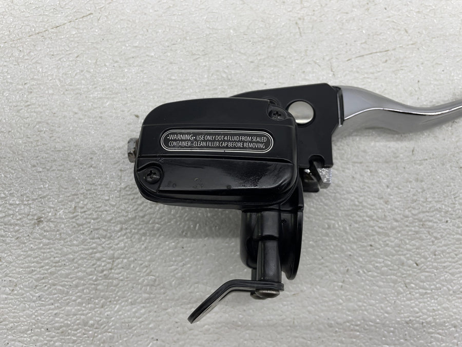 07-11 HARLEY-DAVIDSON ROAD KING CLASSIC FLHRC FRONT BRAKE MASTER CYLINDER