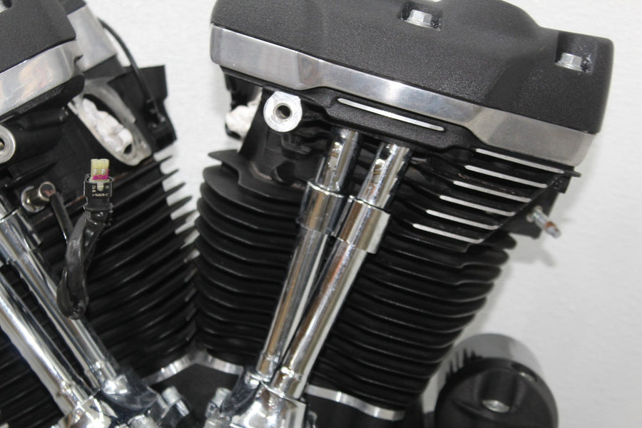 18-20 HARLEY-DAVIDSON STREET BOB FXBB 107CI ENGINE MOTOR HEAD MILWAUKEE M8