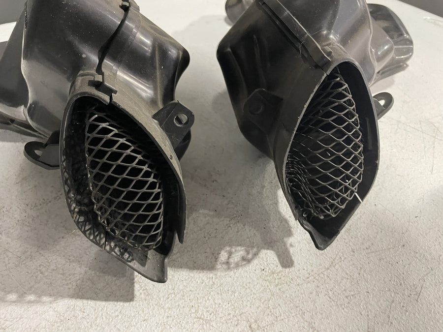 07-08 SUZUKI GSXR1000 LEFT RIGHT RAM AIR INTAKE TUBE DUCTS
