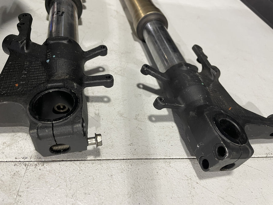 06-07 SUZUKI GSXR600 FRONT FORKS SHOCK SUSPENSION SET PAIR