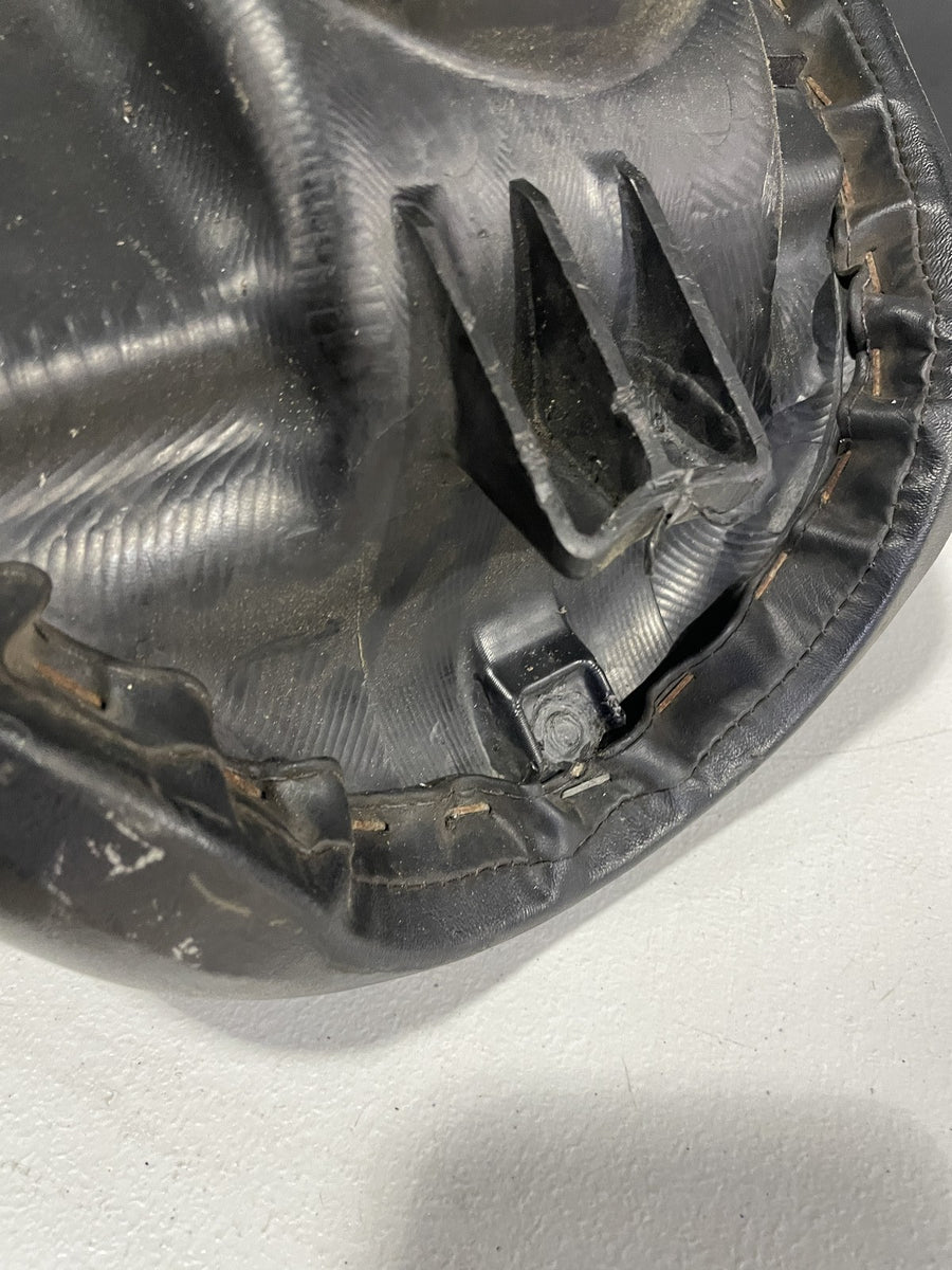 1995 HONDA SHADOW 1100 VT1100C FRONT REAR DRIVER PASSENGER SEAT
