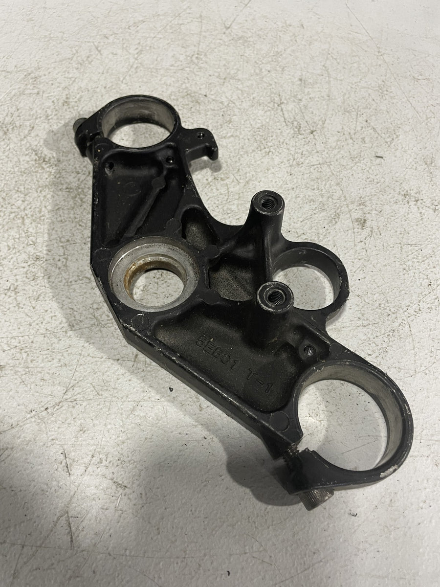 99-02 YAMAHA YZF R6 FORKS UPPER TRIPLE TREE CLAMP 5EB-23435-01-00