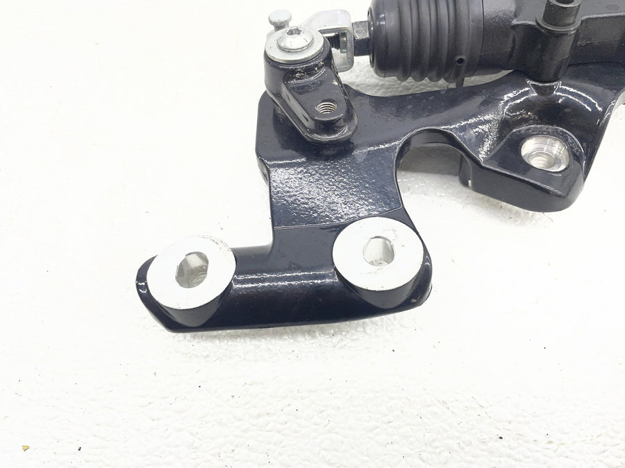 18-23 HARLEY-DAVIDSON STREET BOB REAR BACK BRAKE MASTER CYLINDER W/ MOUNT