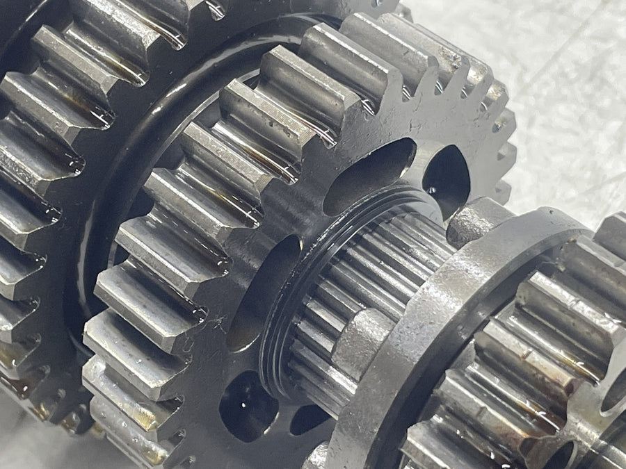 04-06 VICTORY KINGPIN ENGINE TRANSMISSION GEARS OUTPUT MAIN SHAFT DRUM