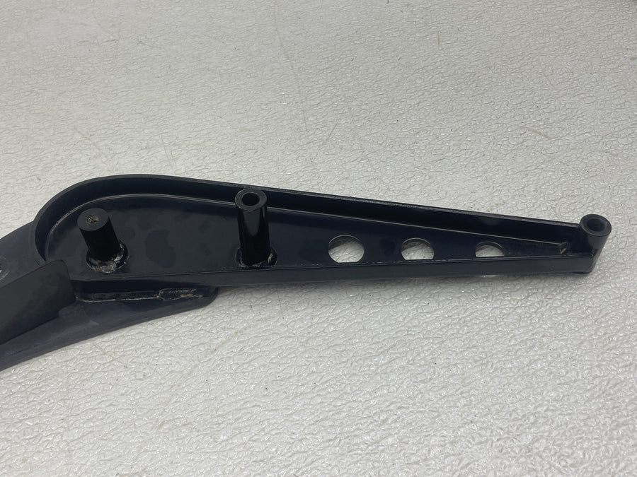 2012 SUZUKI BOULEVARD M109R LEFT RIGHT REAR BACK FENDER SUPPORT BRACKET MOUNTS