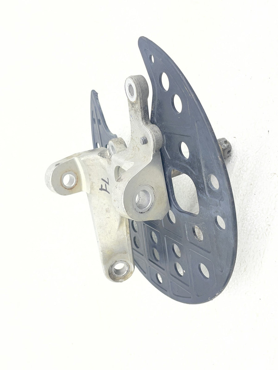 06-09 SUZUKI QUADRACER 450 LTR450 2X4 FRONT LEFT STEERING KNUCKLE SPINDLE