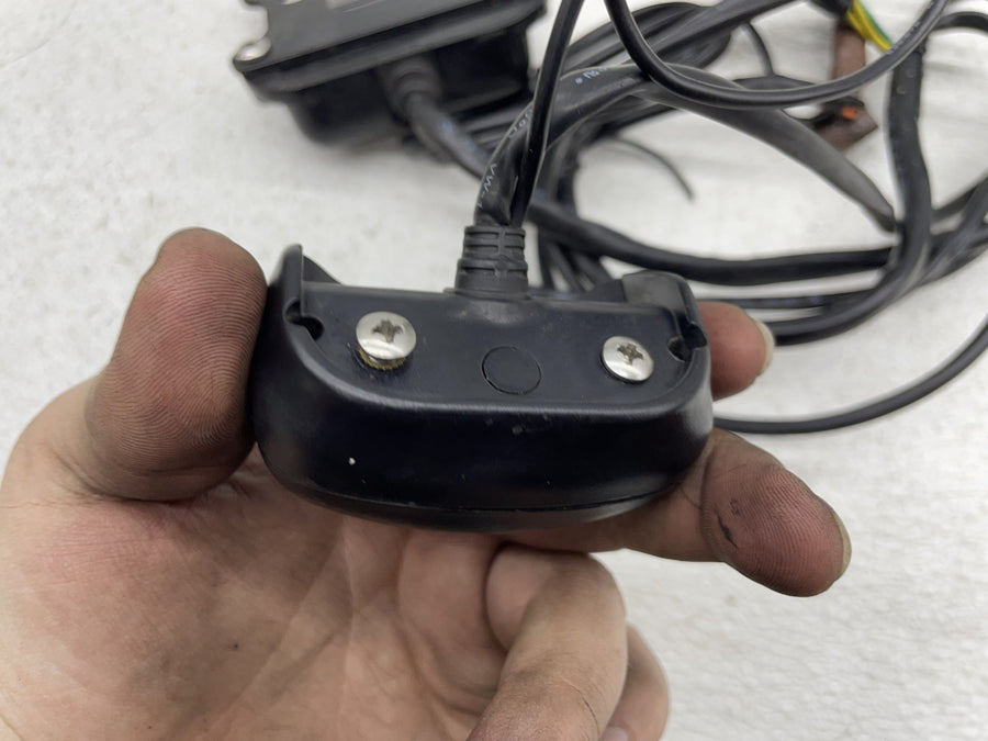 07-11 HARLEY-DAVIDSON ROAD KING CLASSIC FLHRC AMPLIFIER & VOLUME CONTROL SWITCH