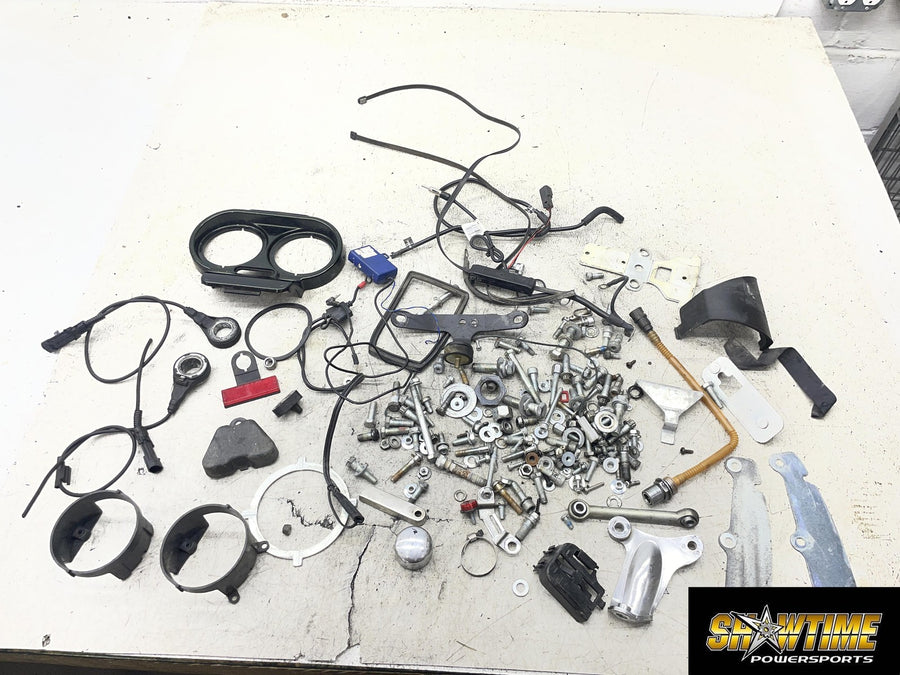 13 HARLEY-DAVIDSON ROAD GLIDE CVO CUSTOM FLTRXSE2 PARTS HARDWARE LOT