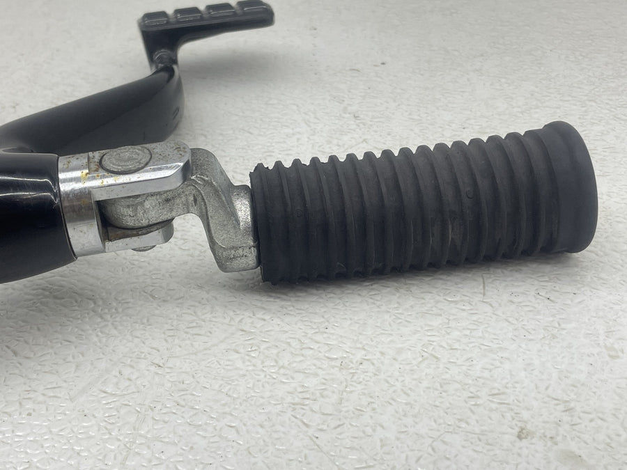 21-22 HARLEY-DAVIDSON IRON 883 XL883N RIGHT FRONT FOOT REST PEG STEP