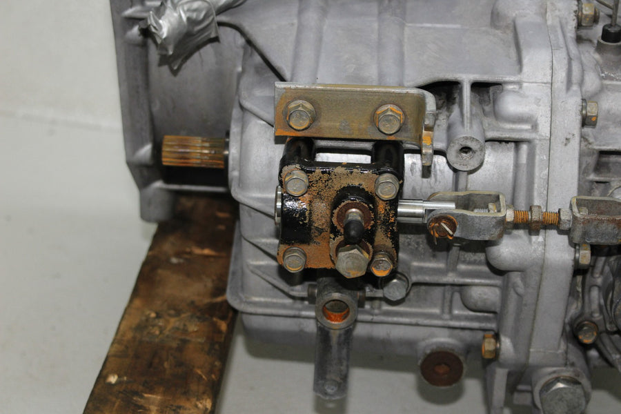 04-10 KUBOTA RTV900 ENGINE MOTOR TRANSMISSION 3,627 HOURS