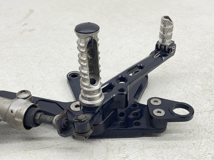00-01 HONDA RVT1000R RC51 AFTER MARKET REARSET REAR FOOT PEGS SET BRAKE MASTER
