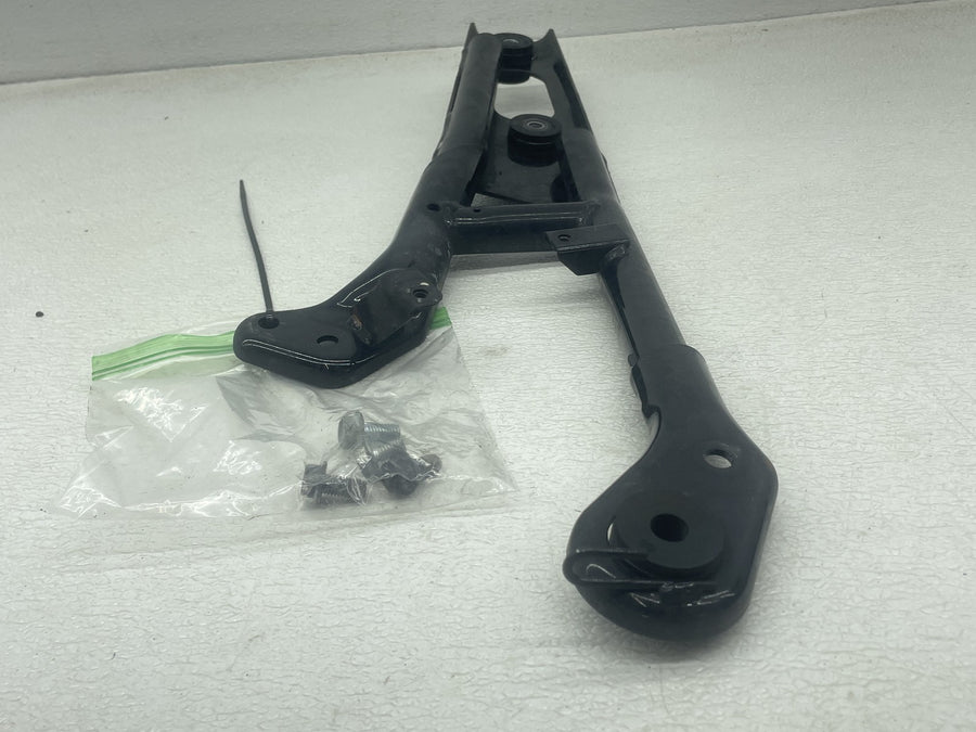 2012 SUZUKI BOULEVARD M109R MUFFLER EXHAUST PIPE BRACKET MOUNT