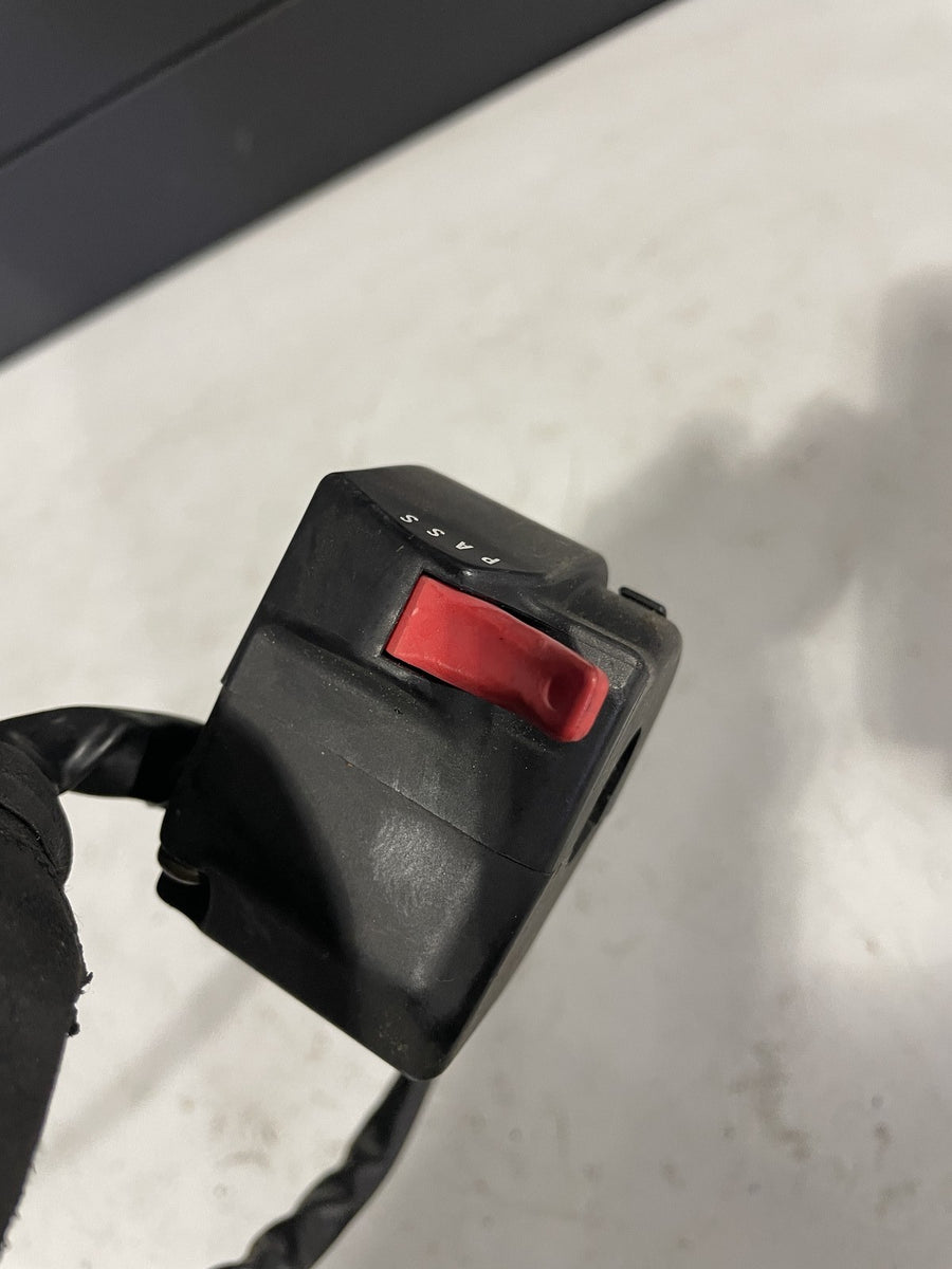 2001 TRIUMPH SPRINT RS LEFT CLIP ON HANDLE HORN SIGNALS SWITCH SWITCHES