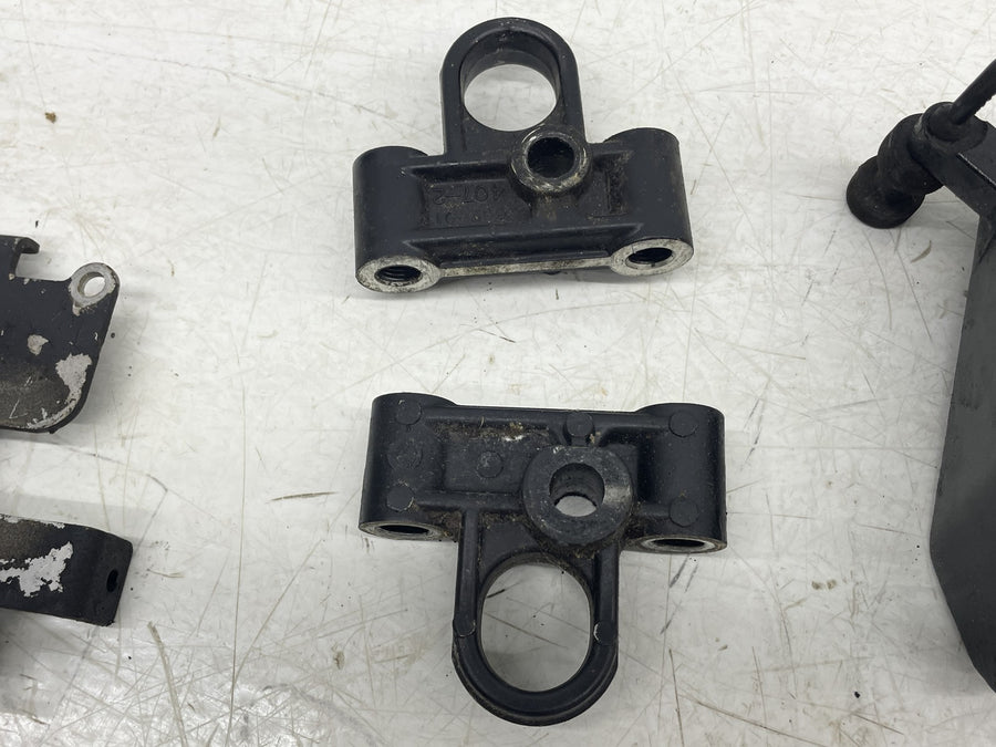 00-01 YAMAHA WAVERUNNER XL800 ENGINE PARTS HARDWARE FLYWHEEL MOUNT BRACKET BOLTS