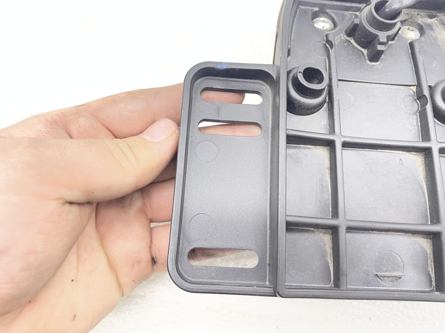 13 HARLEY-DAVIDSON ROAD GLIDE CVO CUSTOM FLTRXSE2 REAR LICENSE PLATE MOUNT