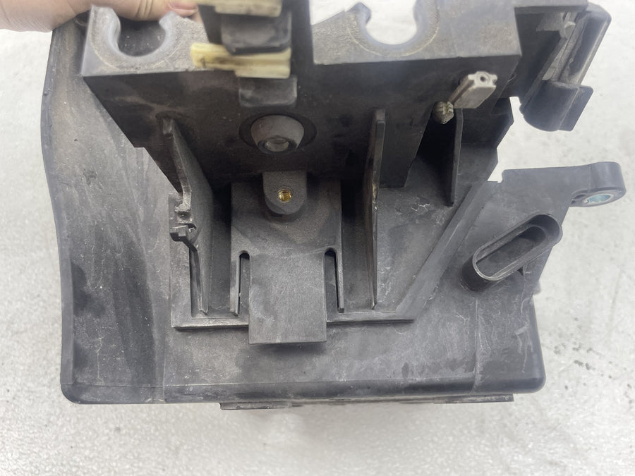 17-23 HARLEY-DAVIDSON ROAD GLIDE SPECIAL FLTRXS BATTERY TRAY BOX HOLDER