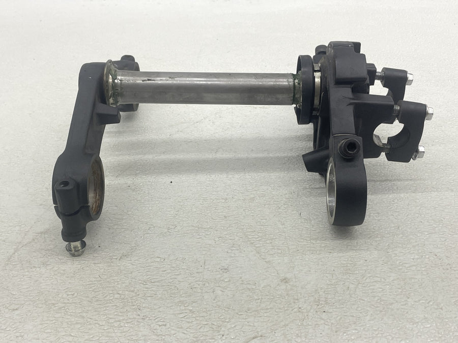 18-26 KAWASAKI Z125 PRO BR125 FRONT FORKS CLAMP TRIPLE TREE STEM