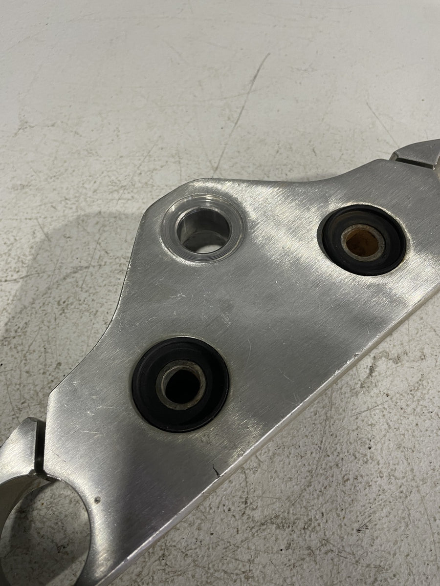98-16 YAMAHA V STAR 650 XVS650 CUSTOM FORKS UPPER TRIPLE TREE CLAMP