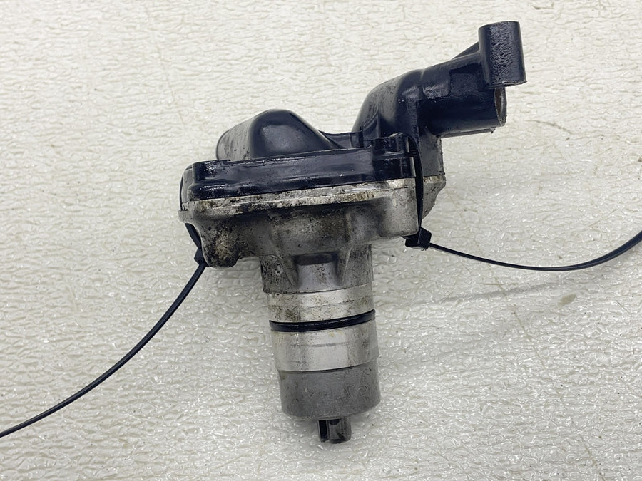 83 HONDA SHADOW 750 VT750 ENGINE WATER COOLANT PUMP  19200-ME9-040