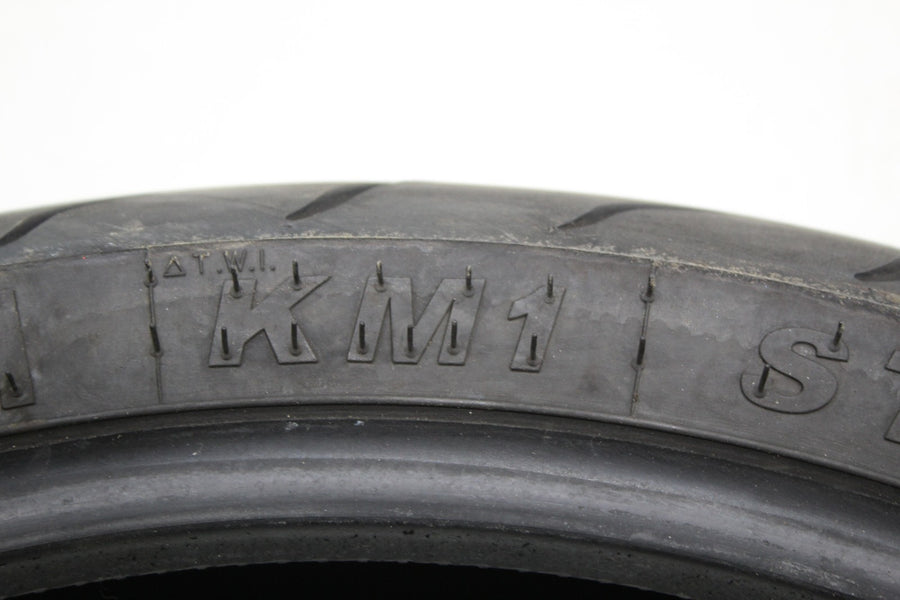 KENDA KM1 ST ROAD 120/70 ZR17 M/C (58W) FRONT TIRE (TREAD:4/32NDS)